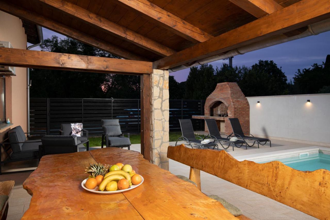 Holiday Home Franika Medulin Exterior foto